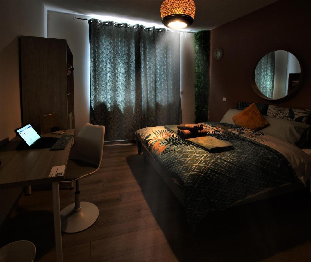 Appart Chill & Free - Proche Centre Valenciennes - Parking Gratuit Esterno foto